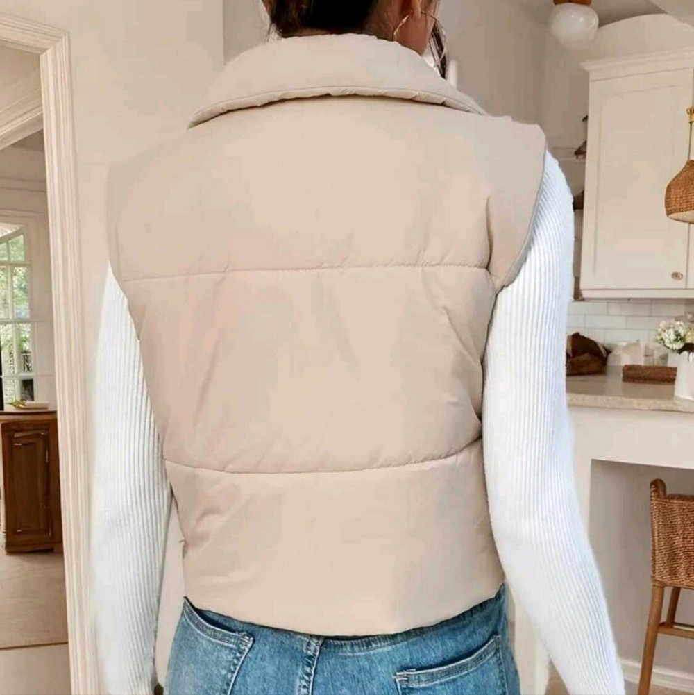 Women's Beige Cream Puffer Vest (CROPPED) Size Medium 2/$15 - Picture 4 of 5
